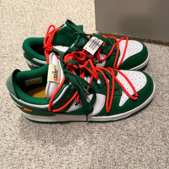 Nike Off White Dunks - Picture 2 of 4